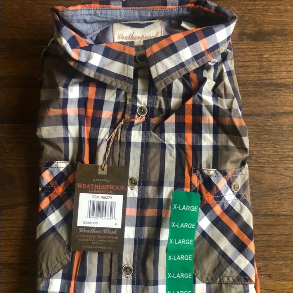 Men’s Button up - Picture 2 of 2